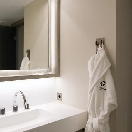 La Reserve 5*