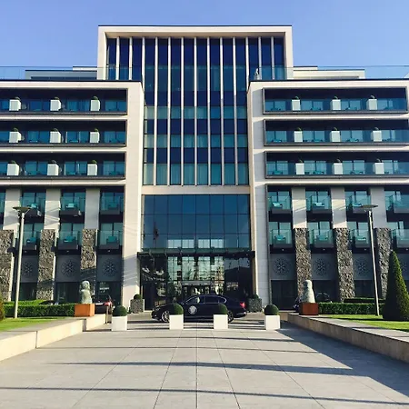 Hotel La Reserve 5*
