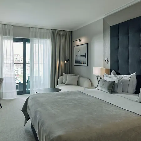 La Reserve Hotel 5*